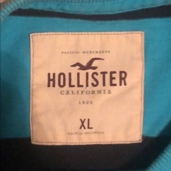 Hollister sweater - Picture 2 of 2